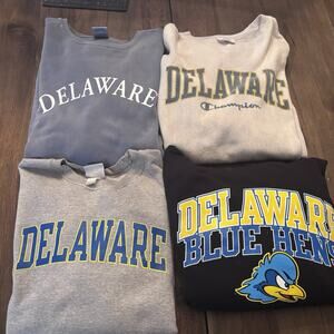 Bundle Lot of University Of Delaware Comfort Colors/Champion Sweatshirt Womens